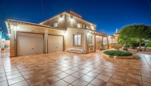 Resale - Detached Villa - Torrevieja - El chaparral