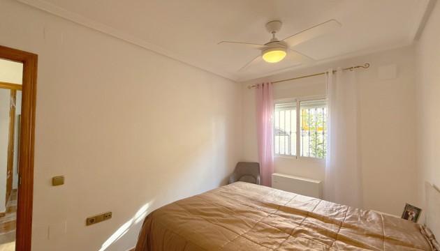 Resale - Bungalow - Orihuela Costa - Cabo Roig