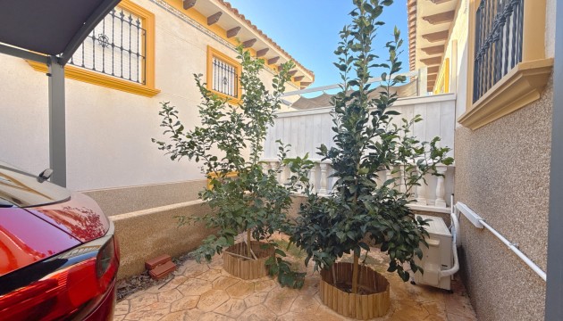 Resale - Bungalow - Orihuela Costa - Cabo Roig