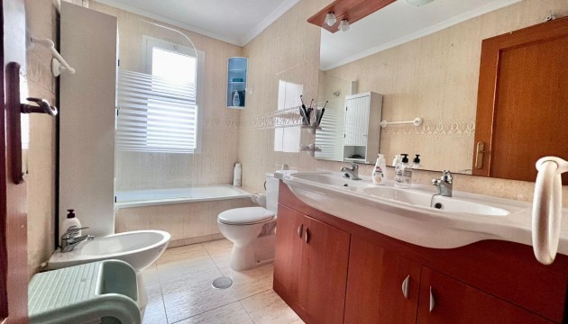 Resale - Bungalow - Pilar de la Horadada - Mil Palmeras