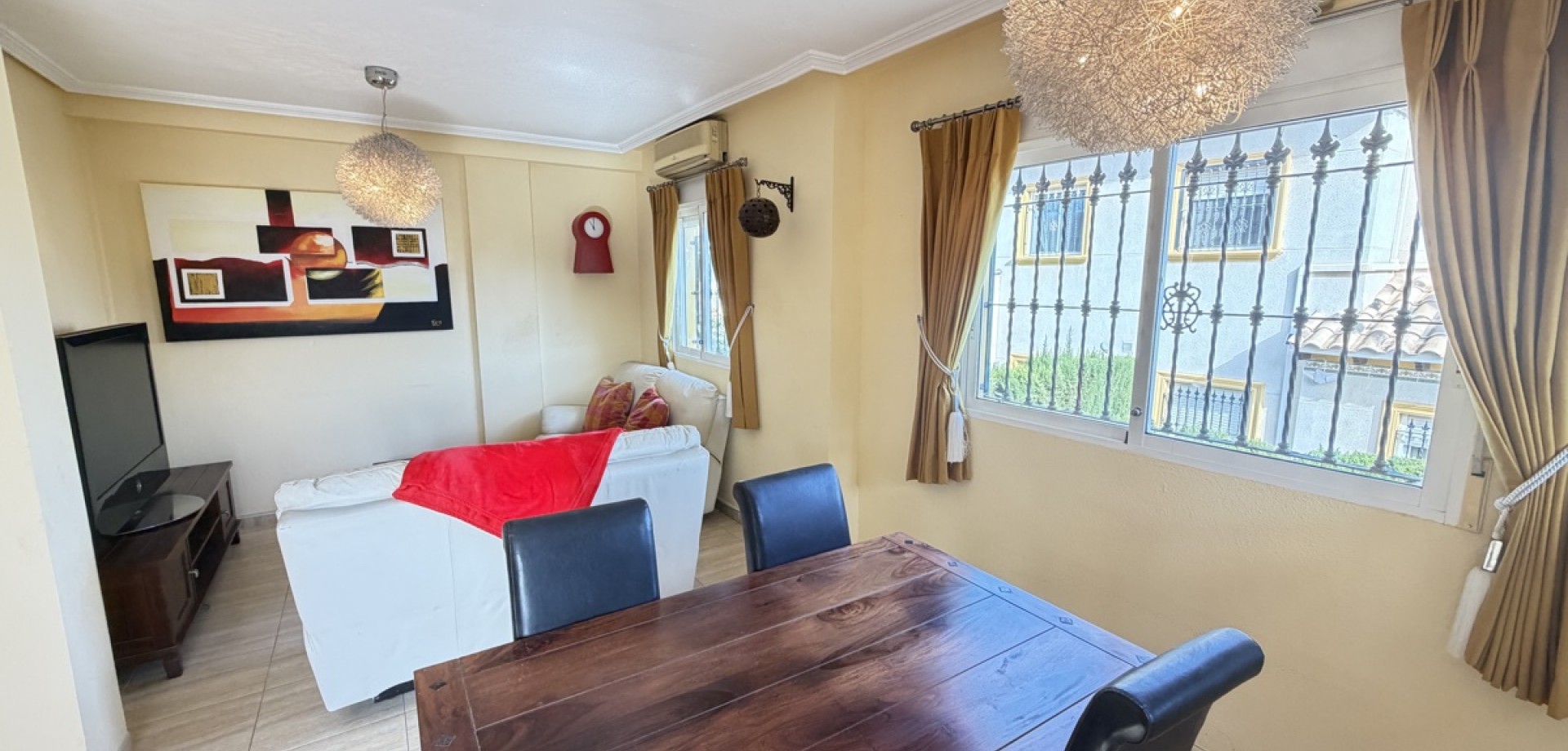 House in Villamartin - Image 4