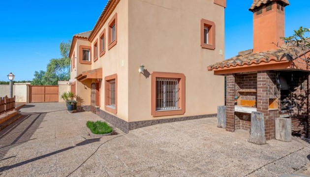 Resale - Country House - Los Montesinos