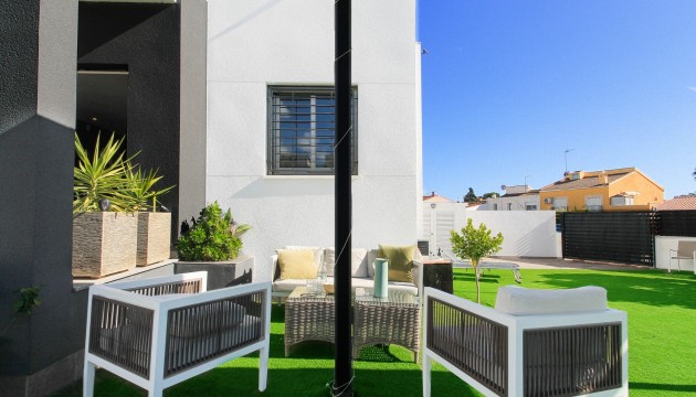 Resale - Townhouse - Torrevieja - Nueva Torrevieja - Aguas Nuevas