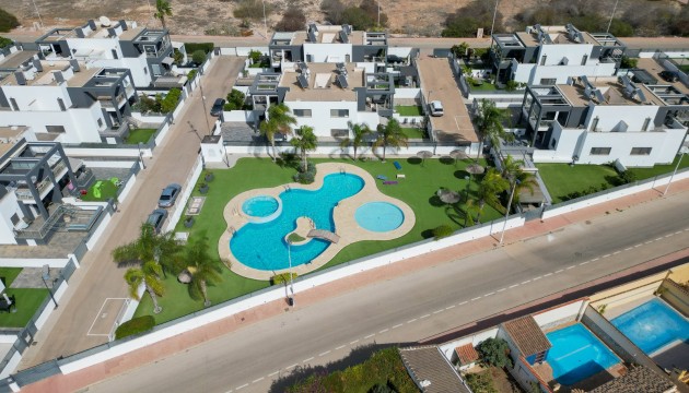 Resale - Townhouse - Torrevieja - Nueva Torrevieja - Aguas Nuevas