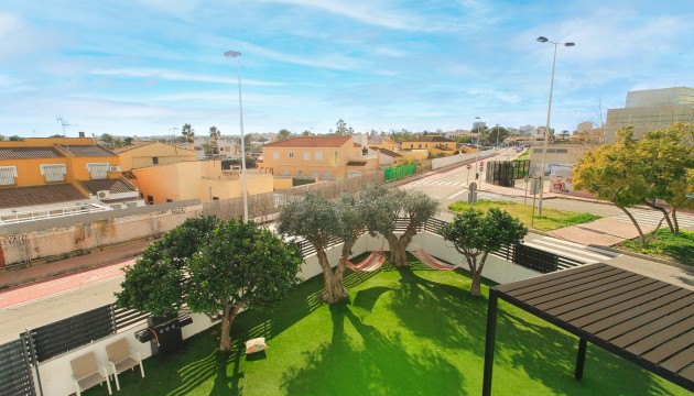 Resale - Townhouse - Torrevieja - Nueva Torrevieja - Aguas Nuevas