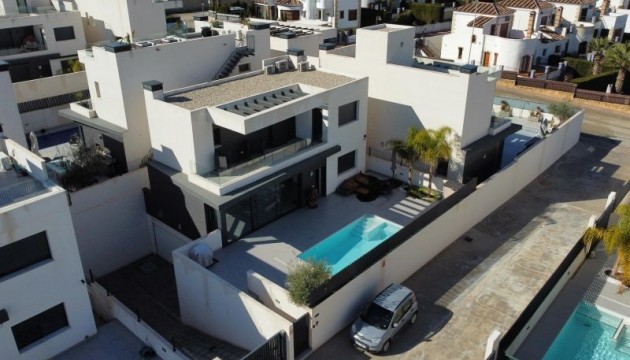 Перепродажа - отдельная вилла - Algorfa