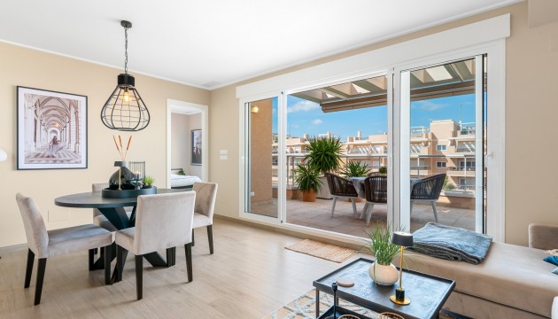 Resale - Apartment - Orihuela Costa - Los Dolses