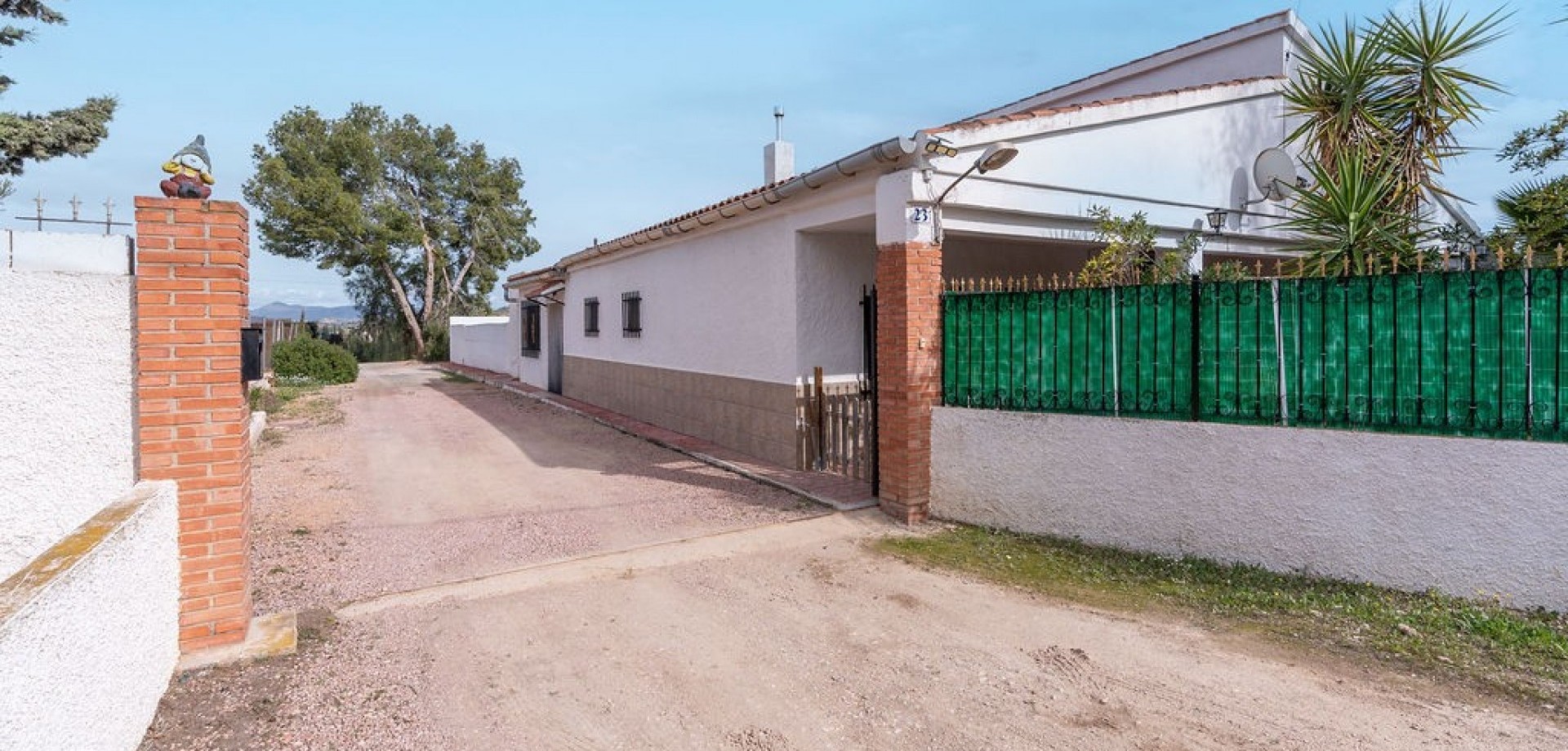 House in Hondon de las Nieves - Image 3