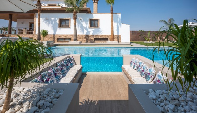 Resale - Detached Villa - Avileses