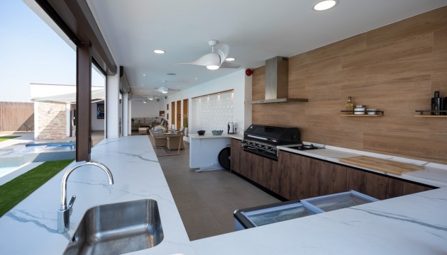 Resale - Detached Villa - Avileses