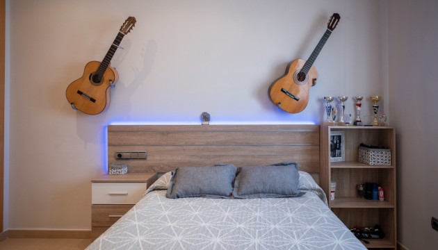 Resale - Detached Villa - Avileses