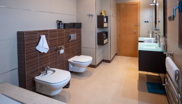 Resale - Detached Villa - Avileses