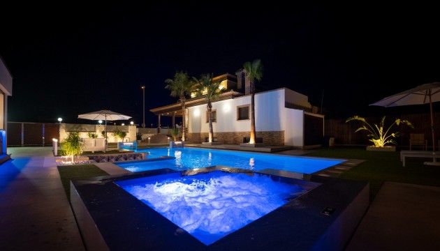 Resale - Detached Villa - Avileses