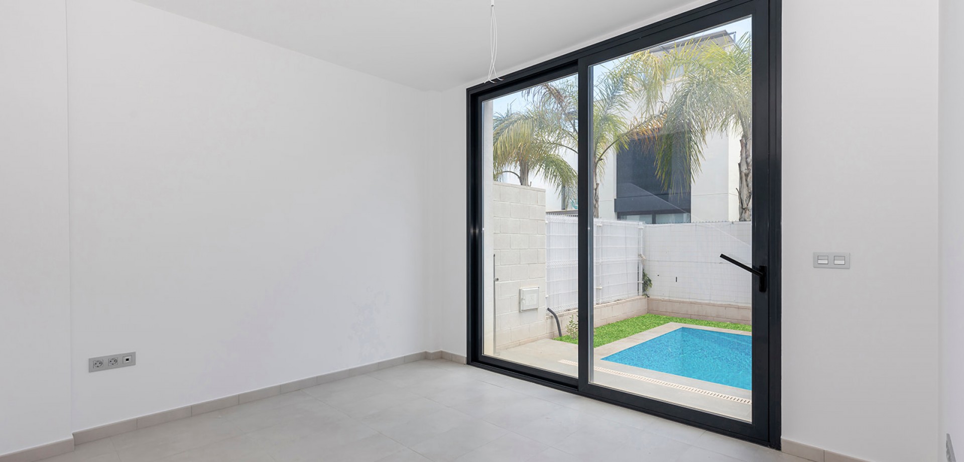 House in Villamartin - Image 5