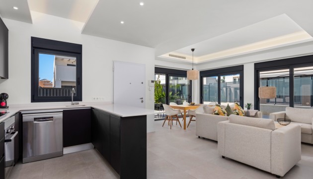 Begagnad - Parhus - La Marina