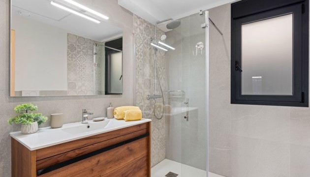 Begagnad - Parhus - La Marina