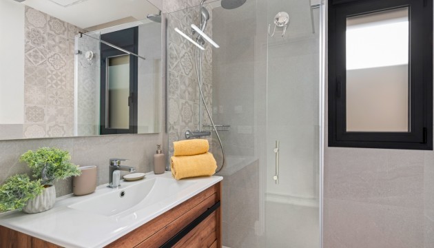 Begagnad - Parhus - La Marina