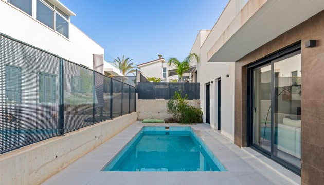 Begagnad - Parhus - La Marina