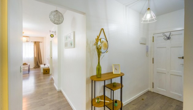 Resale - Apartment - Torrevieja