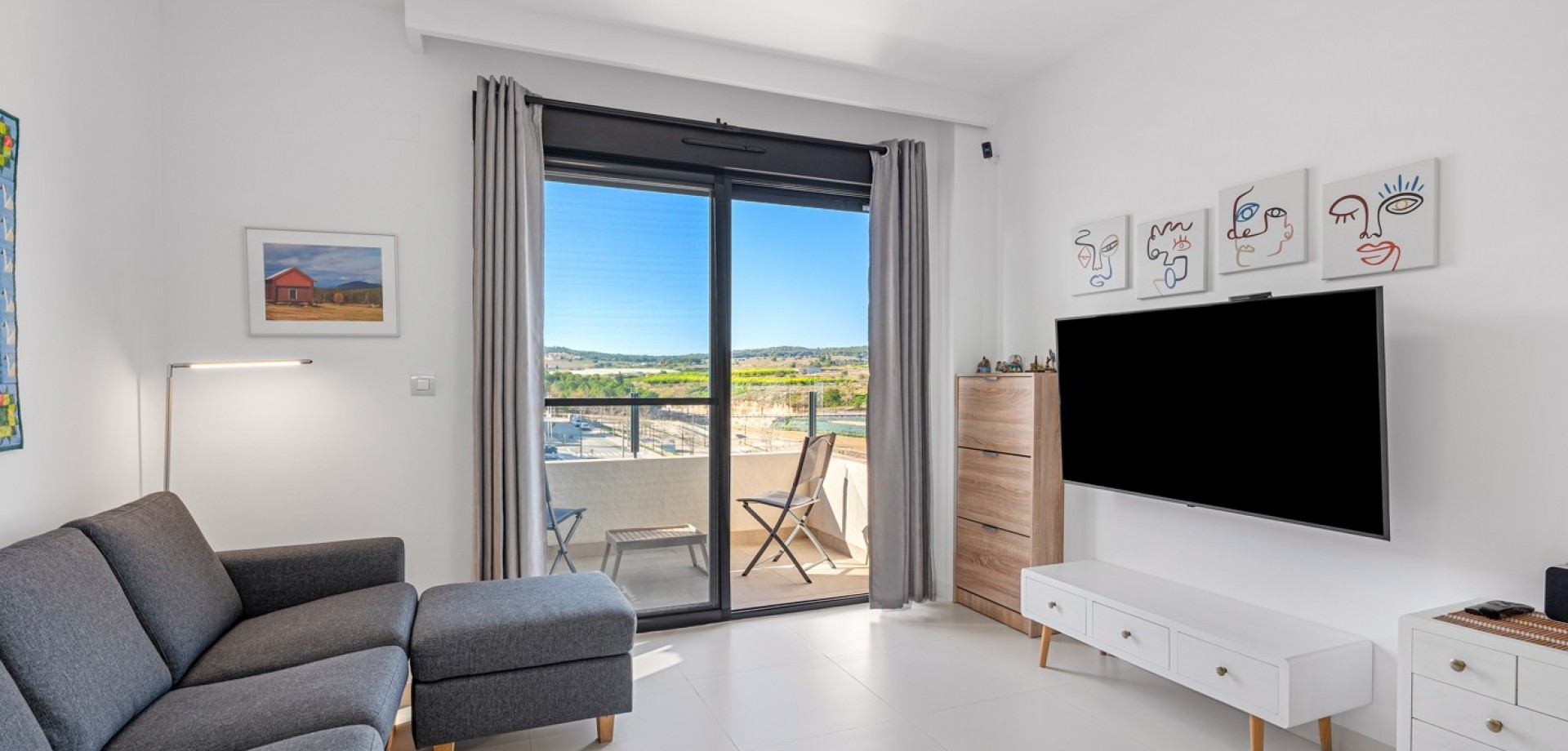 Apartment in San Miguel de Salinas - Image 2