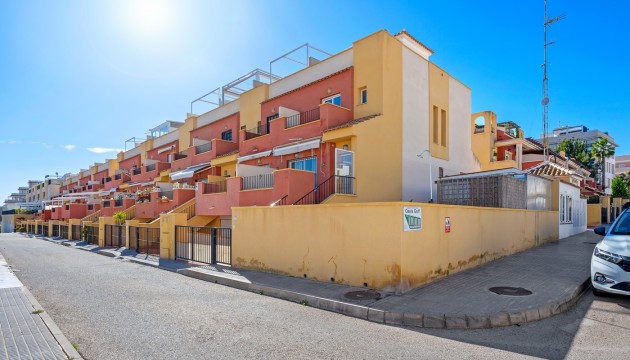 Resale - House - Orihuela Costa - Los Dolses