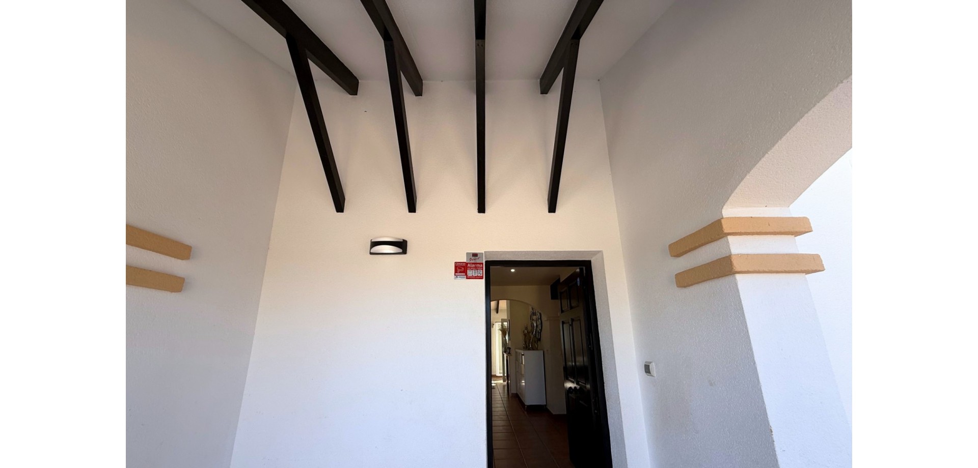 House in Ciudad Jardin - Image 3