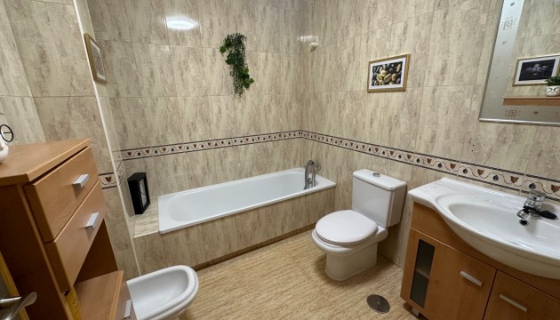 Herverkoop - Herenhuis - Bigastro