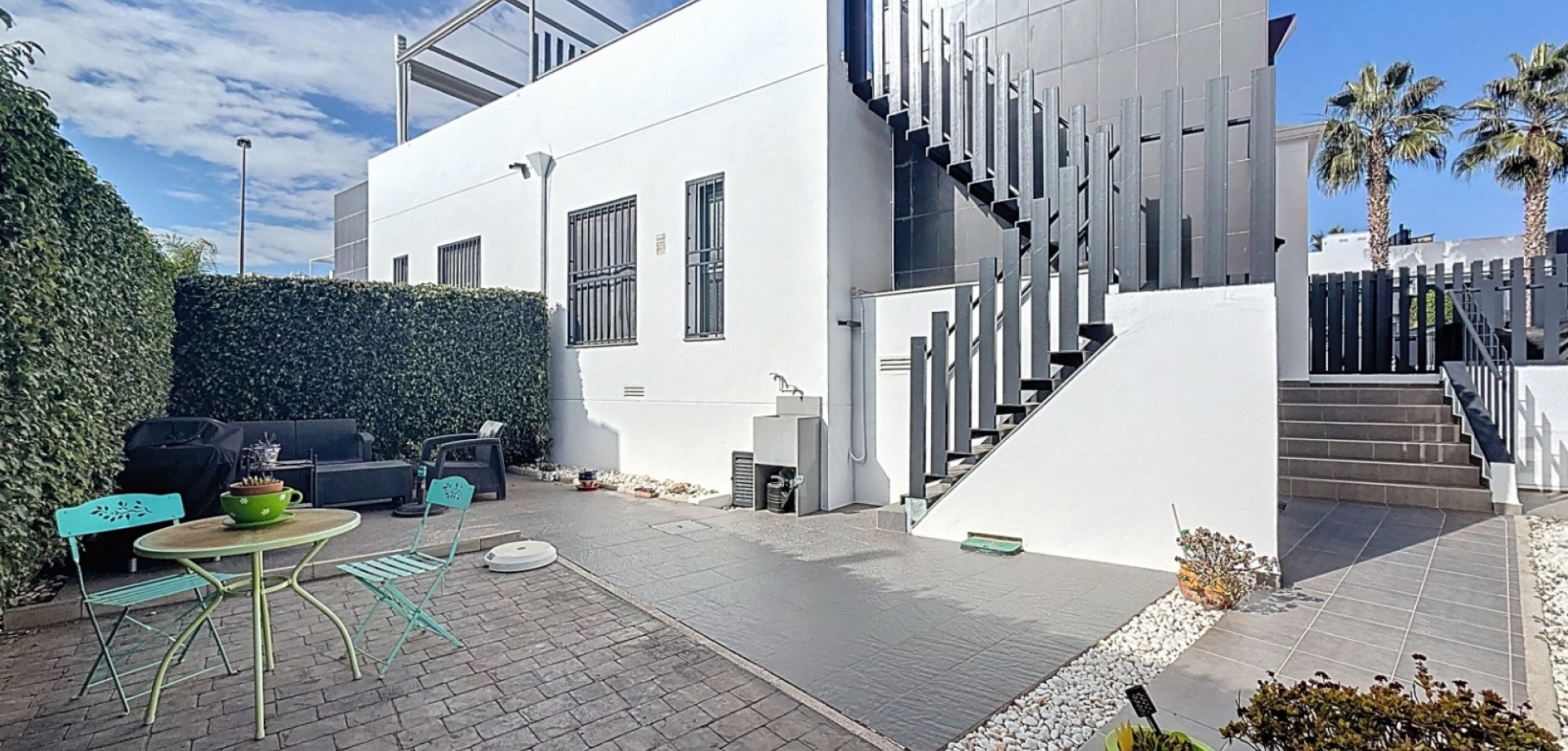 House in Villamartin - view 1