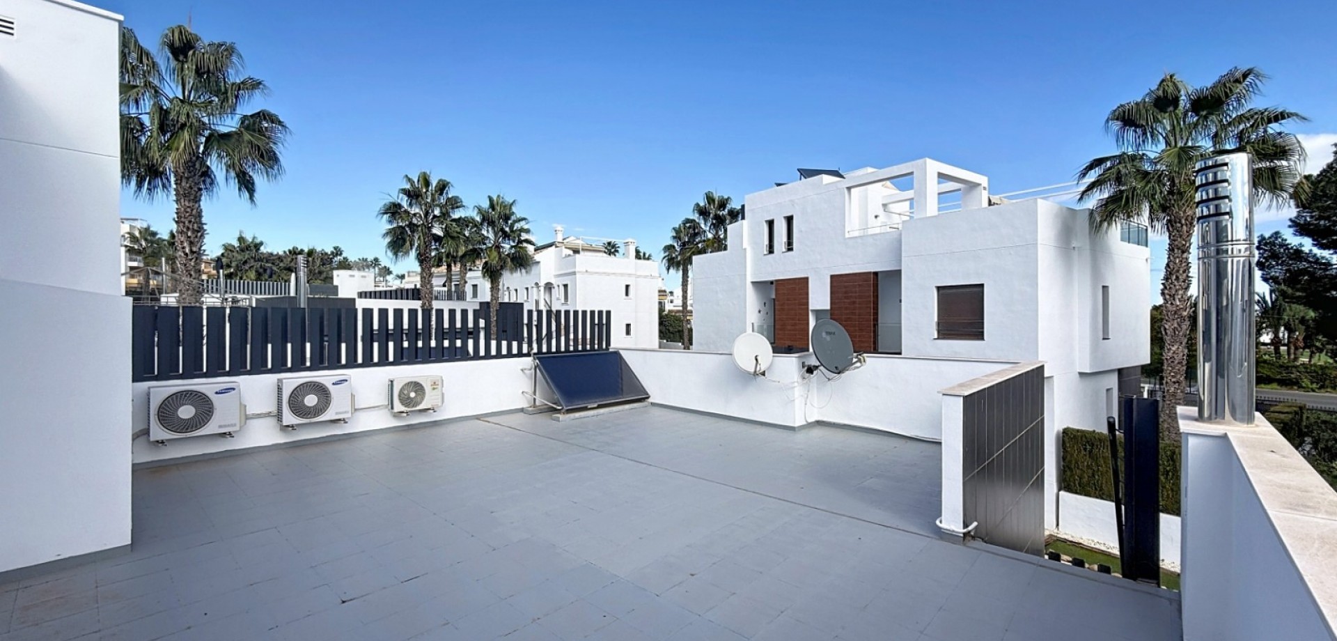 House in Villamartin - Image 4