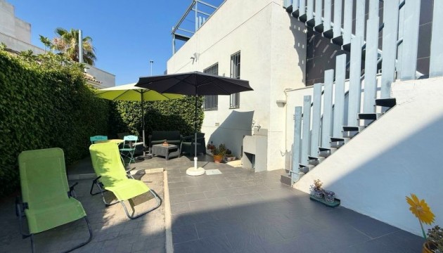 Resale - Detached Villa - Orihuela Costa - Villamartín