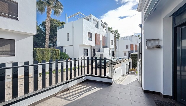 Resale - Detached Villa - Orihuela Costa - Villamartín