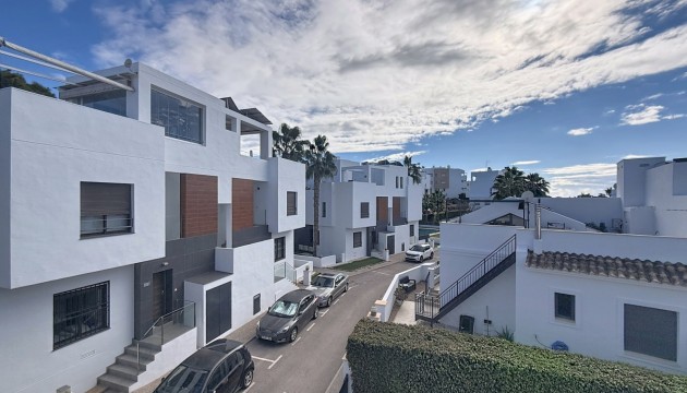 Resale - Detached Villa - Orihuela Costa - Villamartín