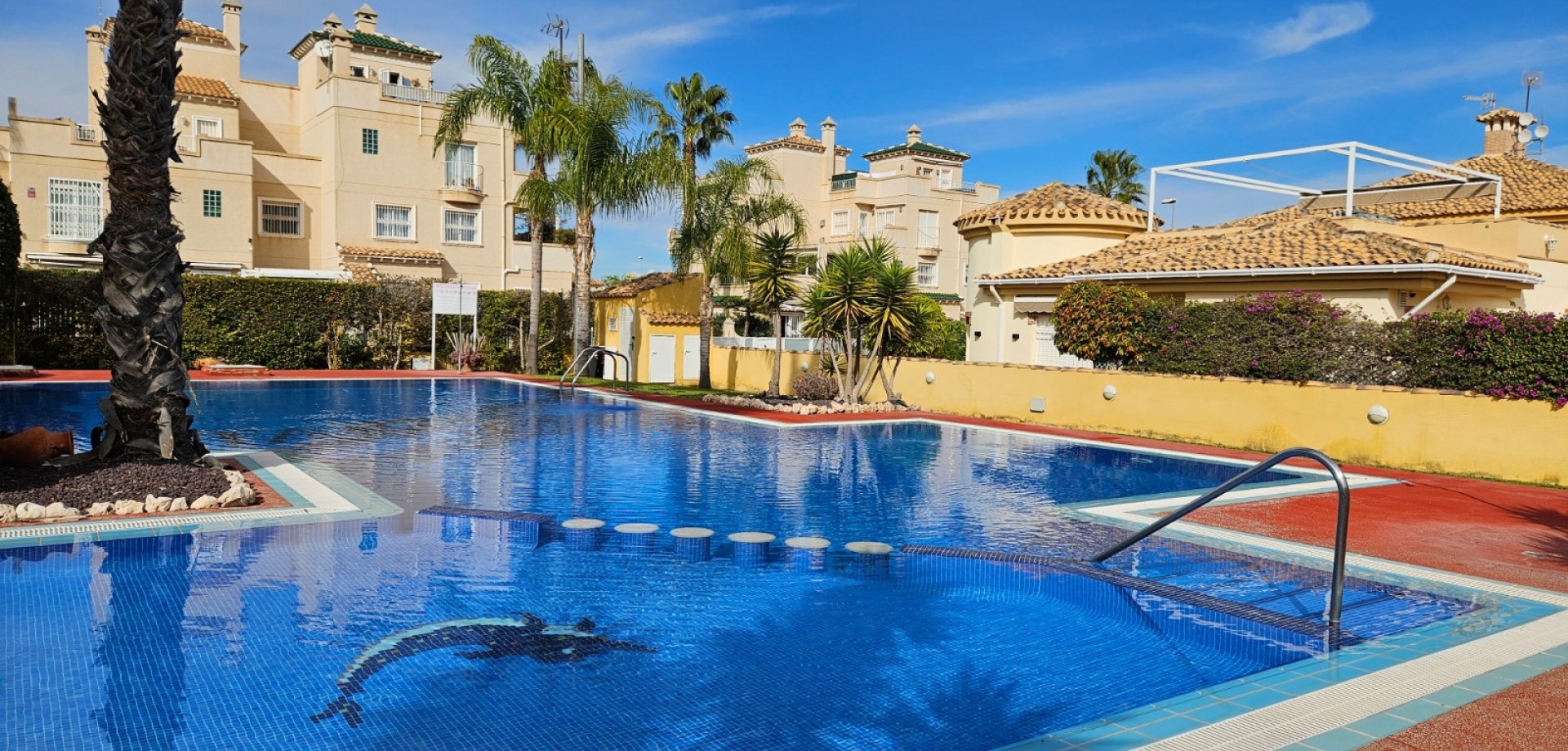 House in Villamartin - view 1