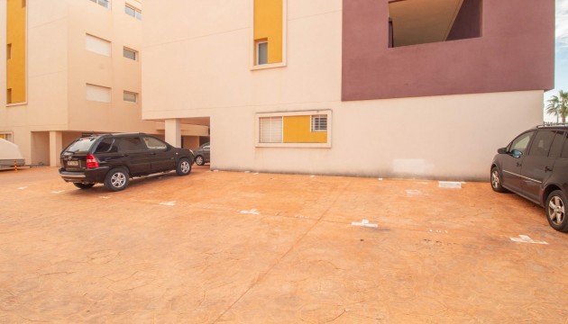 Resale - Apartment - Orihuela Costa - Playa Flamenca