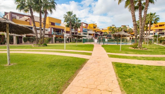 Resale - Apartment - Orihuela Costa - Playa Flamenca