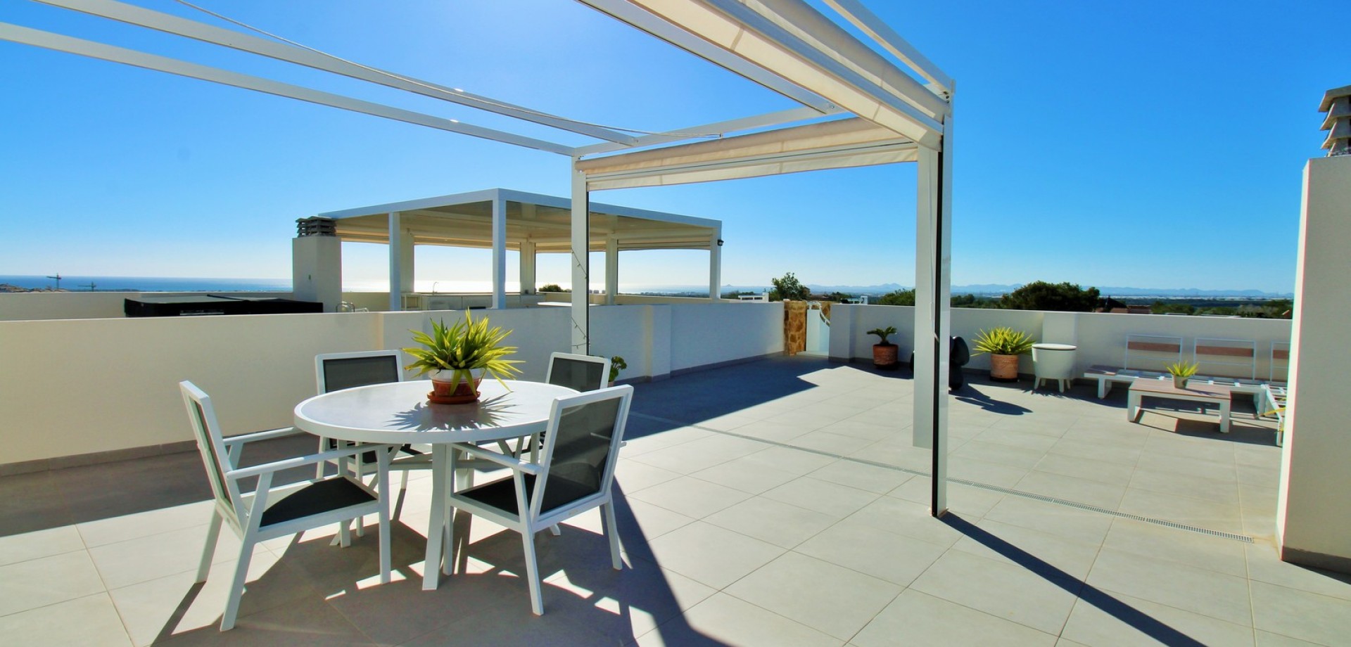 Apartment in Villamartin - Image 2