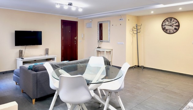 Resale - Apartment - Alicante