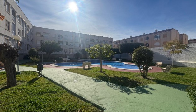 Resale - Apartment - Torrevieja - El Acequión - Los Náufragos