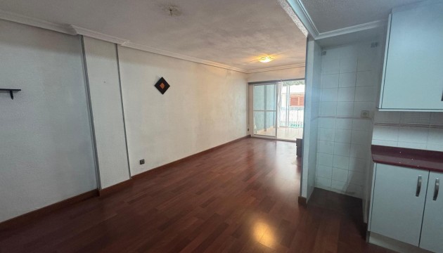 Resale - Apartment - Torrevieja - El Acequión - Los Náufragos