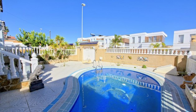 Resale - Detached Villa - Orihuela Costa - Villamartín