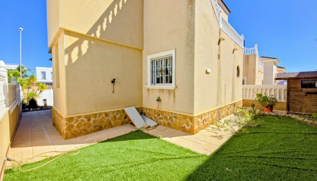 Resale - Detached Villa - Orihuela Costa - Villamartín