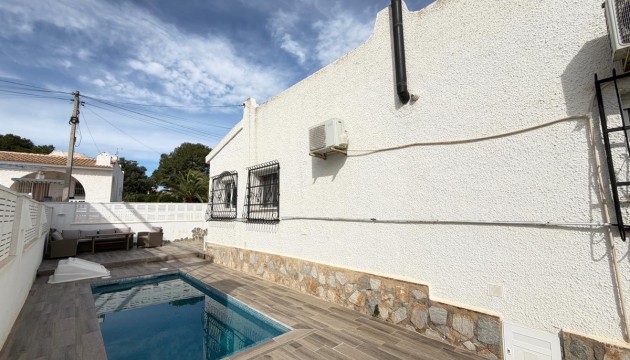 Resale - Detached Villa - Orihuela Costa - Villamartín