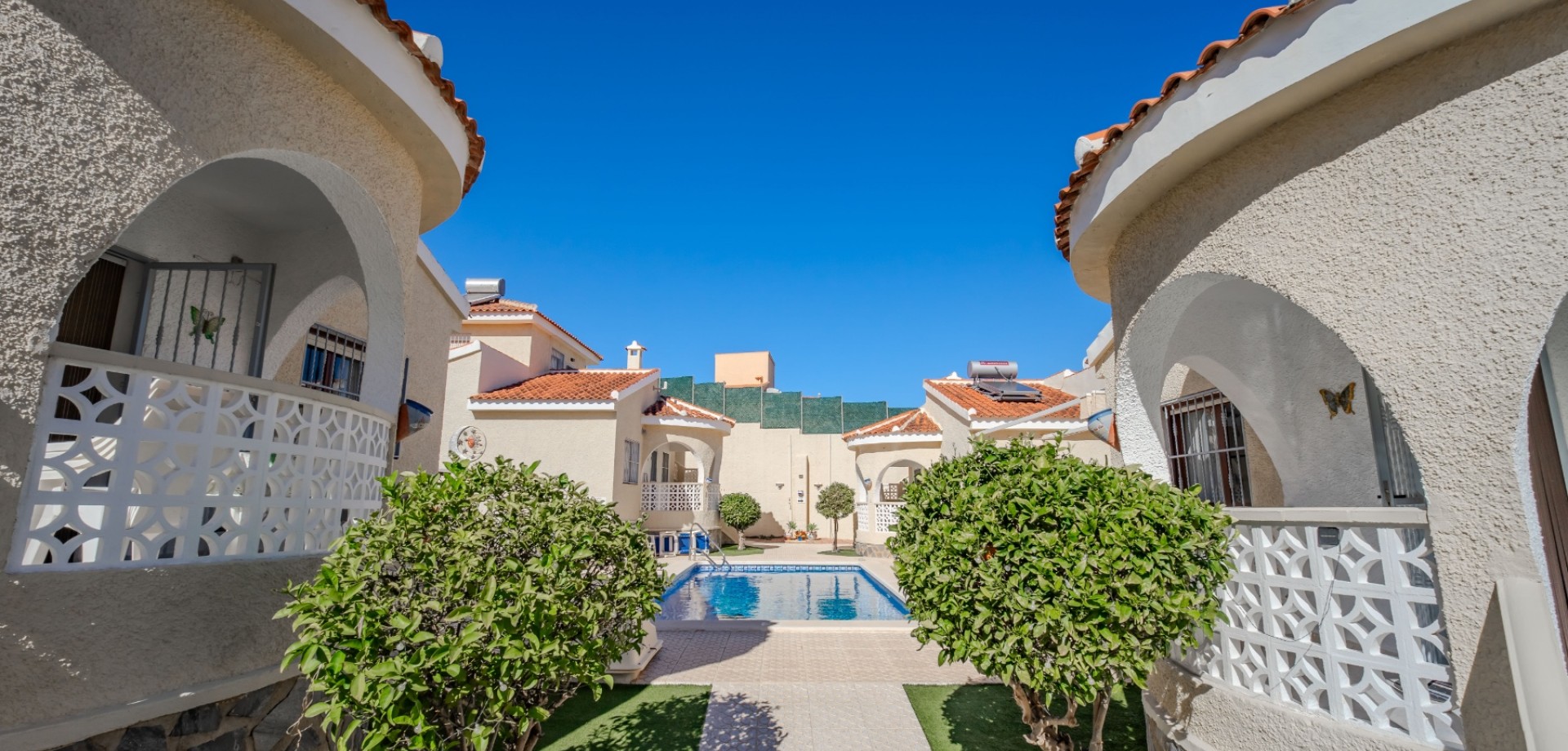 House in Rojales - view 1