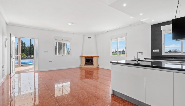 Перепродажа - деревенский дом - Dolores