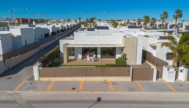 Перепродажа - отдельная вилла - Vistabella Golf