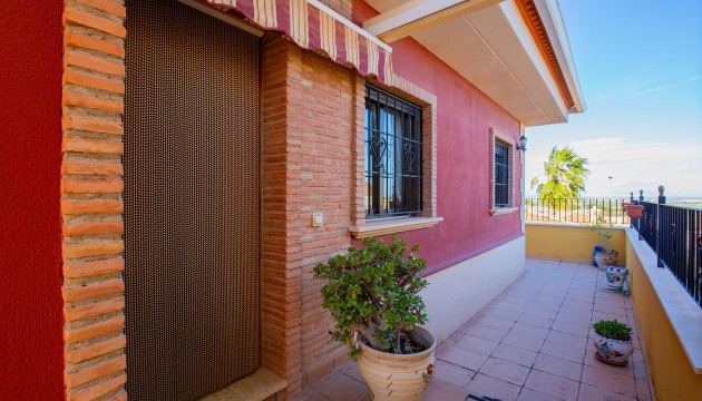 Перепродажа - отдельная вилла - Bigastro