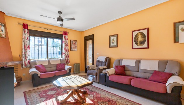 Перепродажа - отдельная вилла - Bigastro