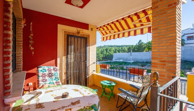 Перепродажа - отдельная вилла - Bigastro