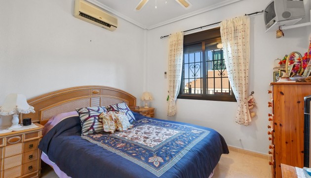 Перепродажа - отдельная вилла - Bigastro