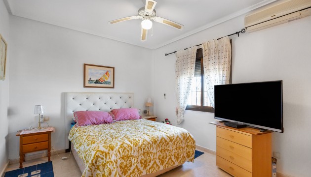 Перепродажа - отдельная вилла - Bigastro